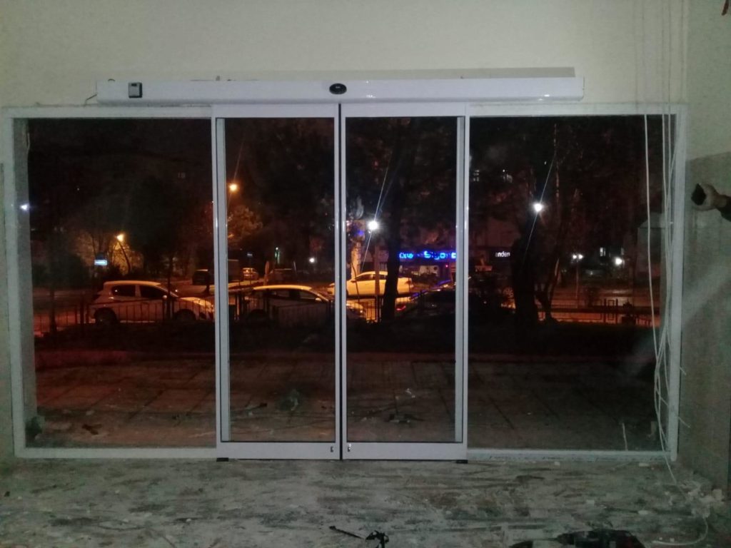 Çift Kanat Fotoselli Kapı